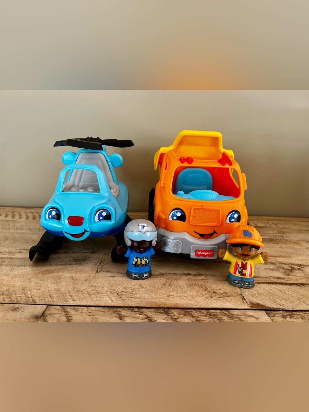 Fisher-Price Little People Dump Truck & Helicopter Toy Vehicle Set with Figures